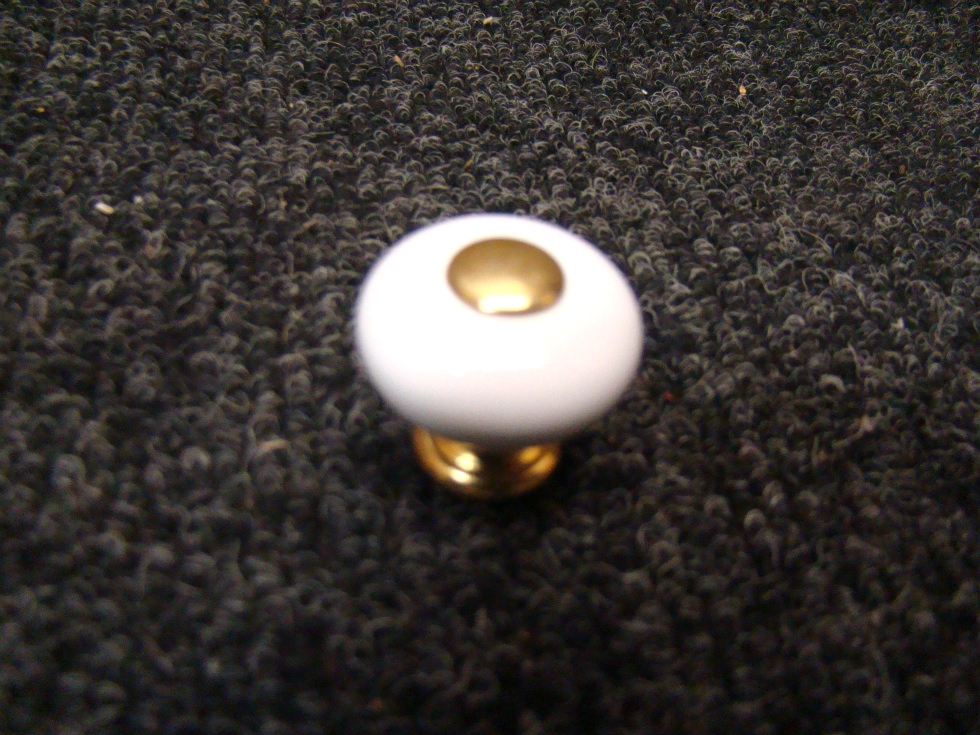 NEW WHITE WITH BRIGHT BRASS TIP AND END PULL KNOB 